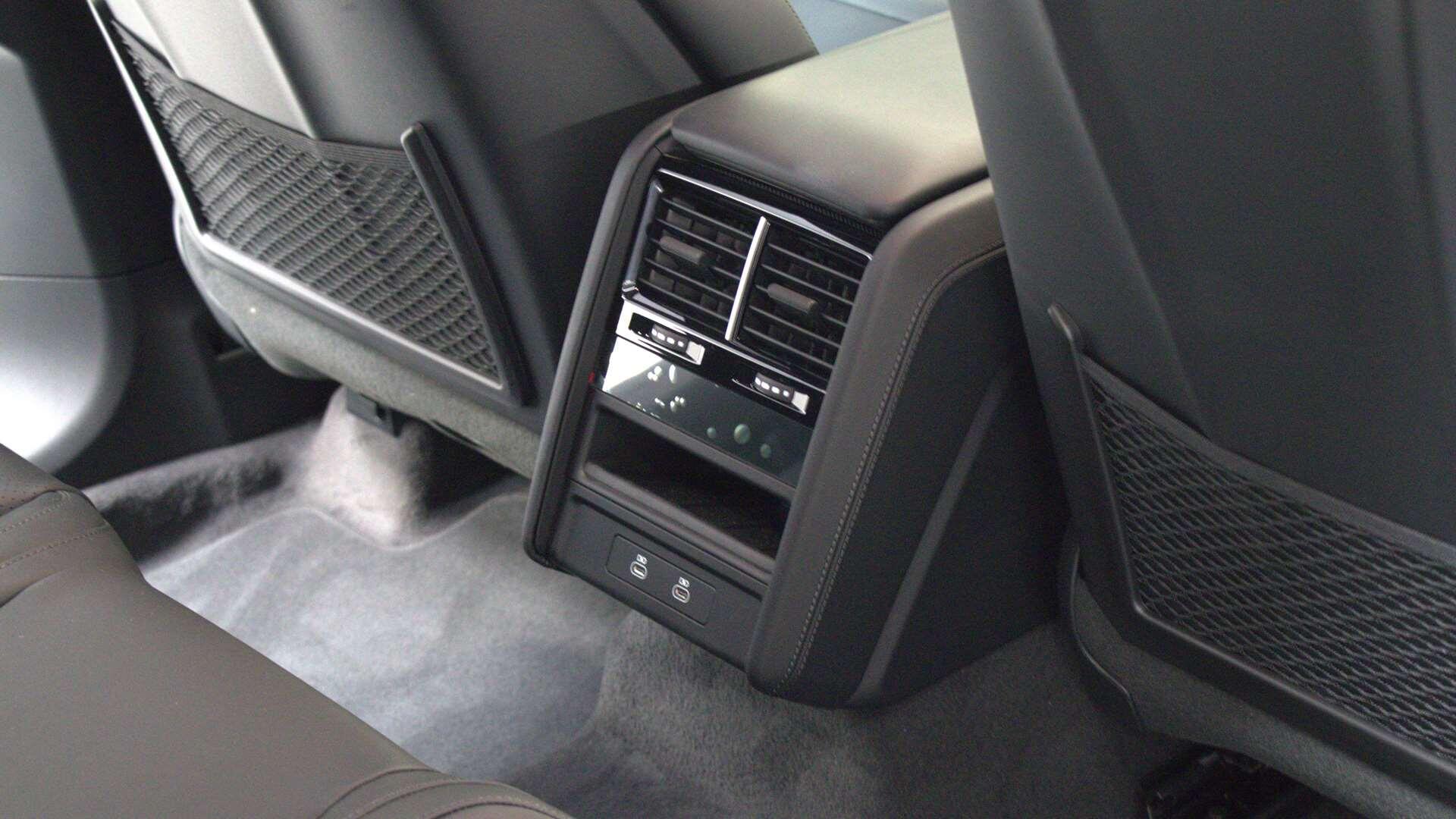 Porsche Cayenne view 28