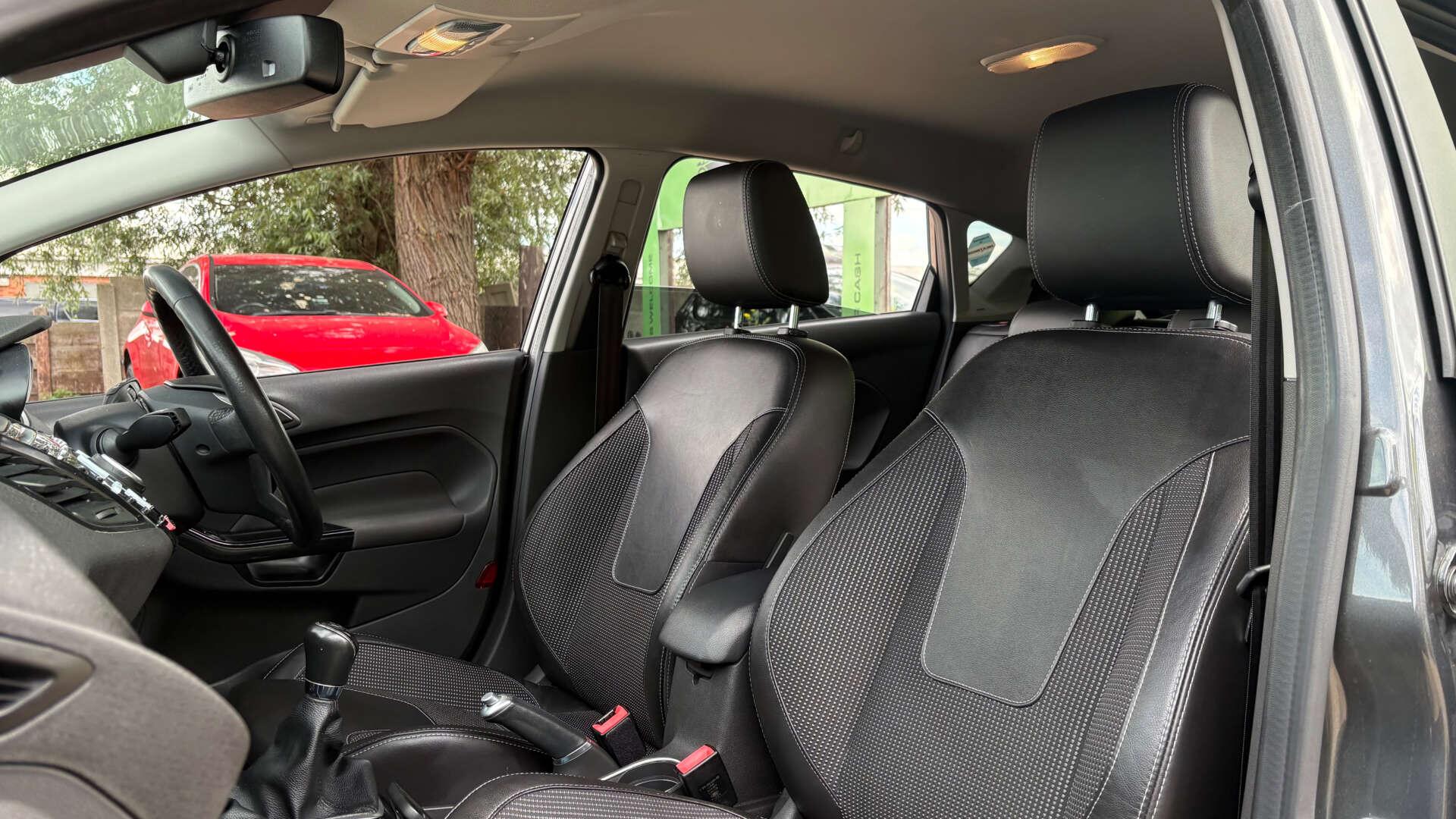 Ford Fiesta view 13