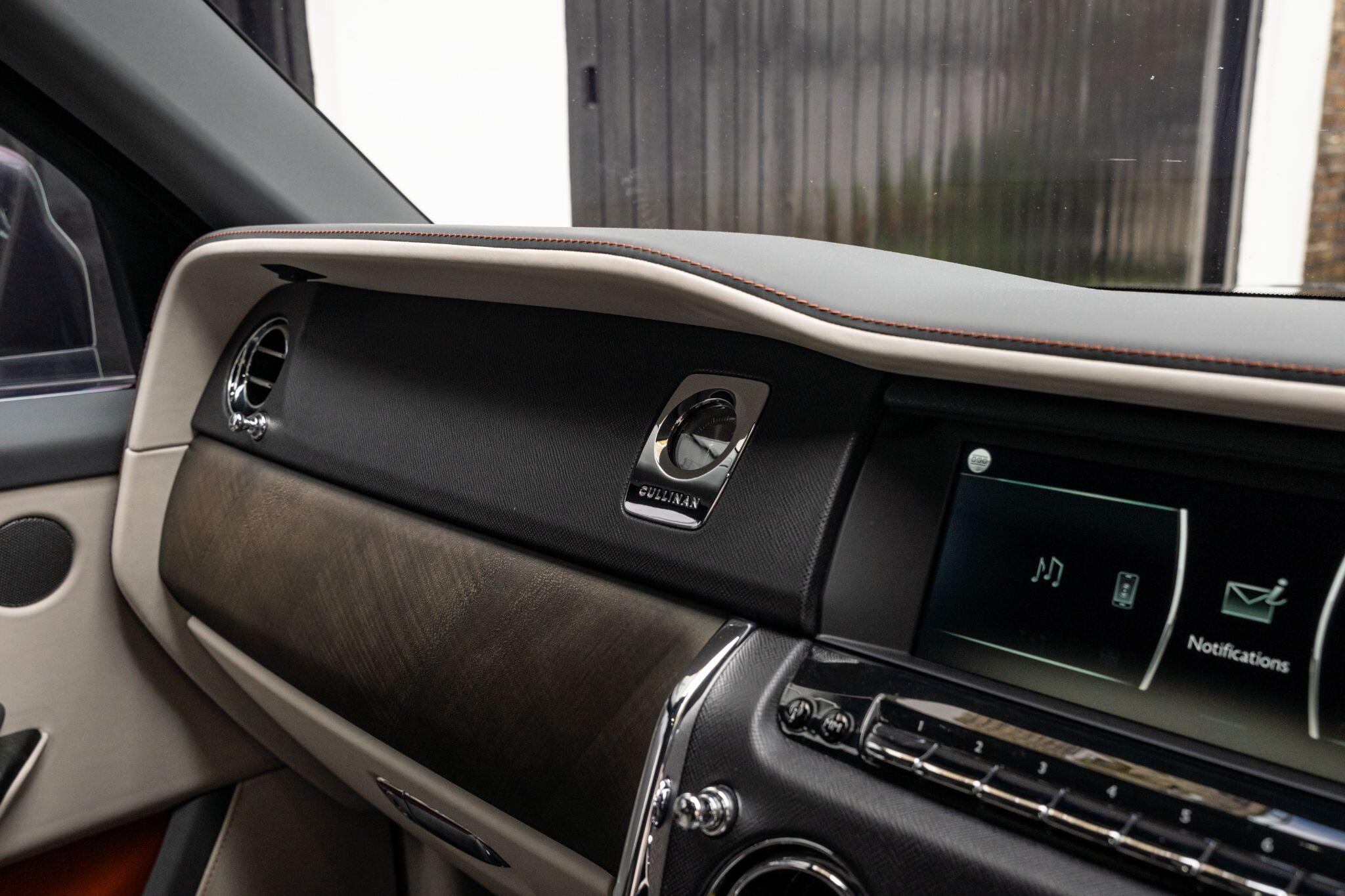 Rolls-Royce Cullinan view 33