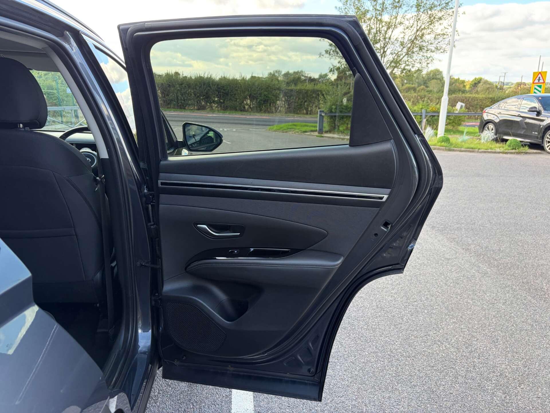 Hyundai Tucson view 25