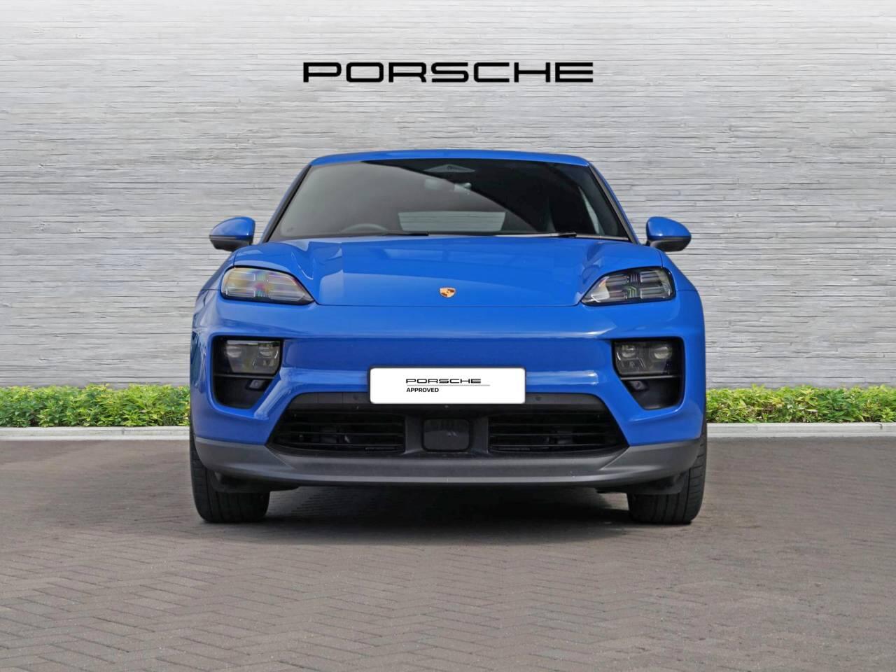 Porsche Macan view 6