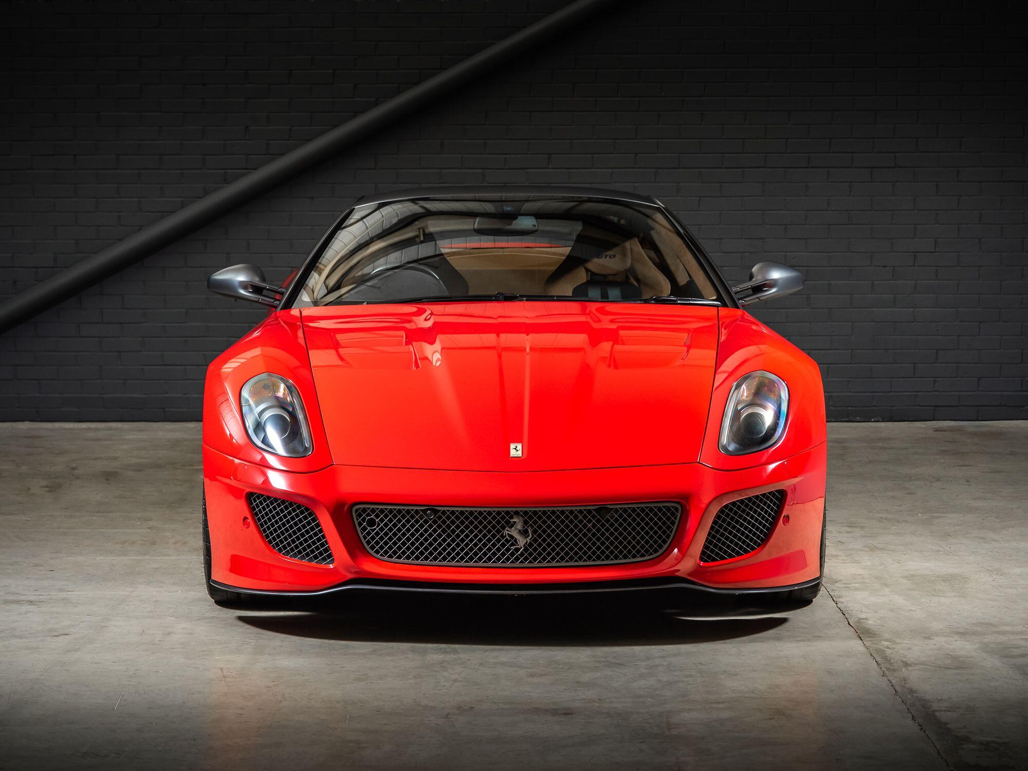 Ferrari 599 view 4