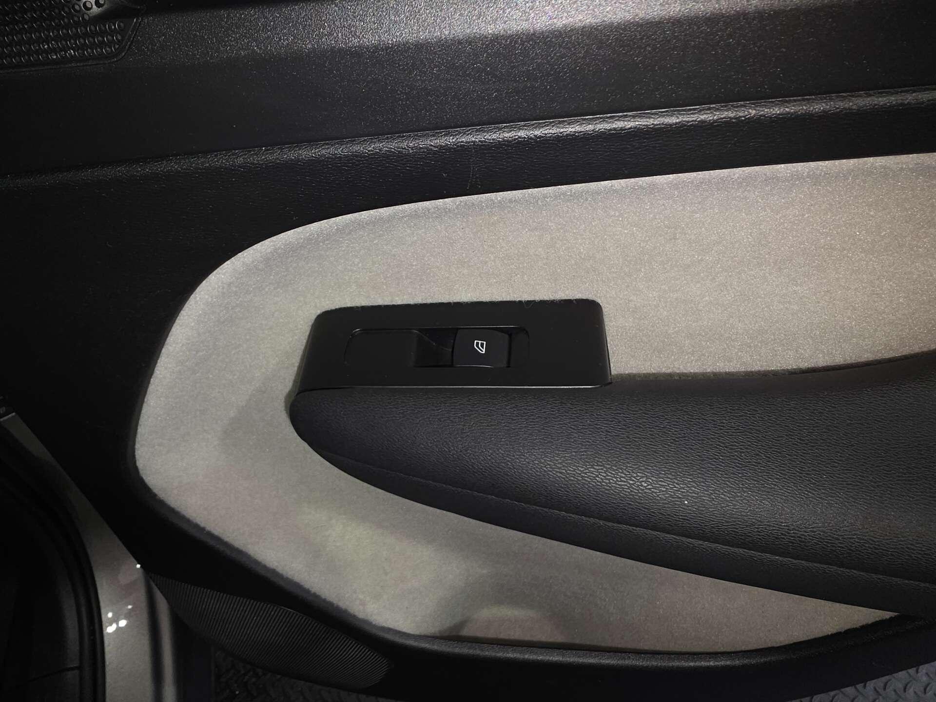 Volvo XC40 view 47
