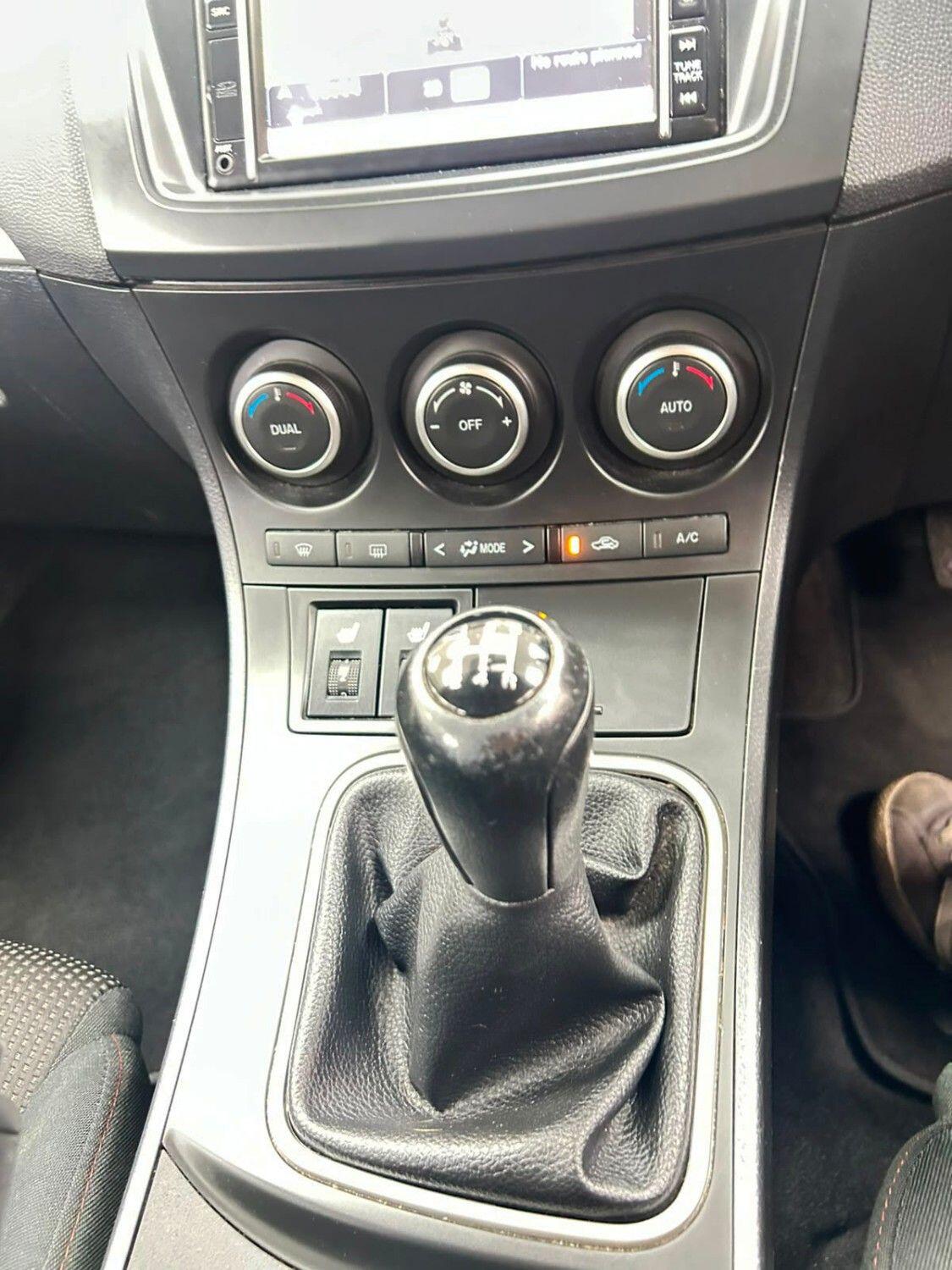 Mazda Mazda3 view 14