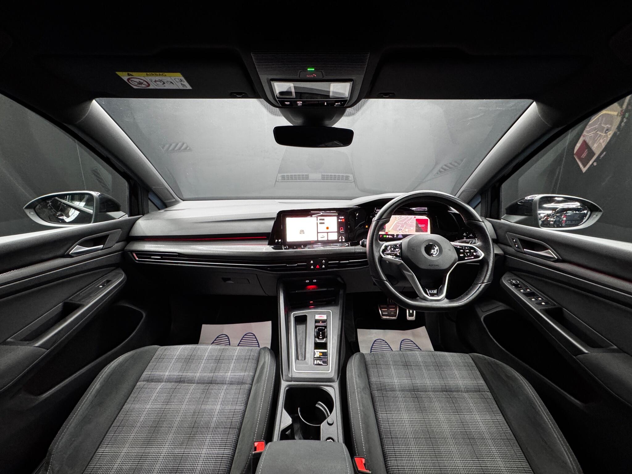 Volkswagen Golf view 17