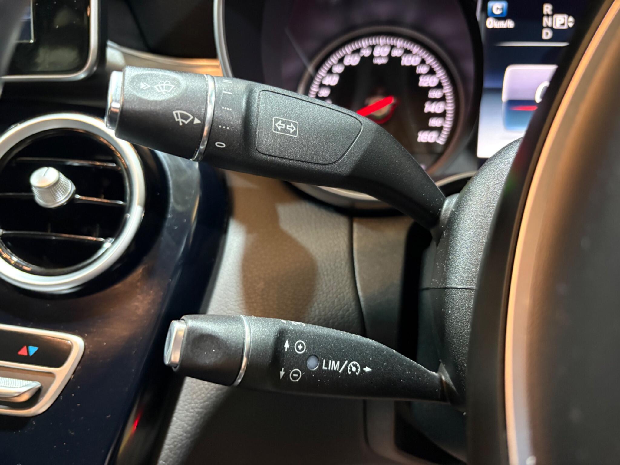 Mercedes-Benz C Class view 20