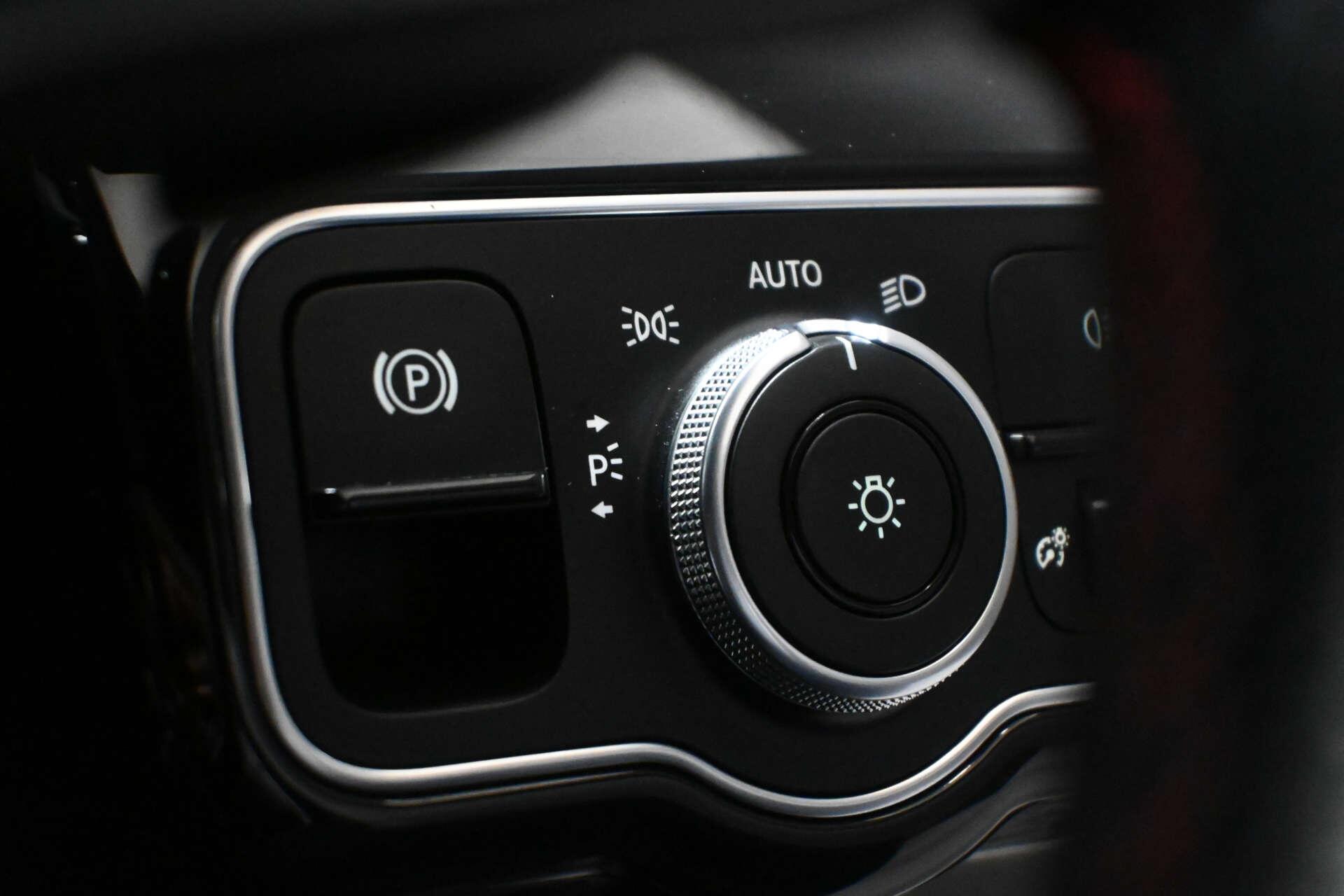 Mercedes-Benz A-Class view 28
