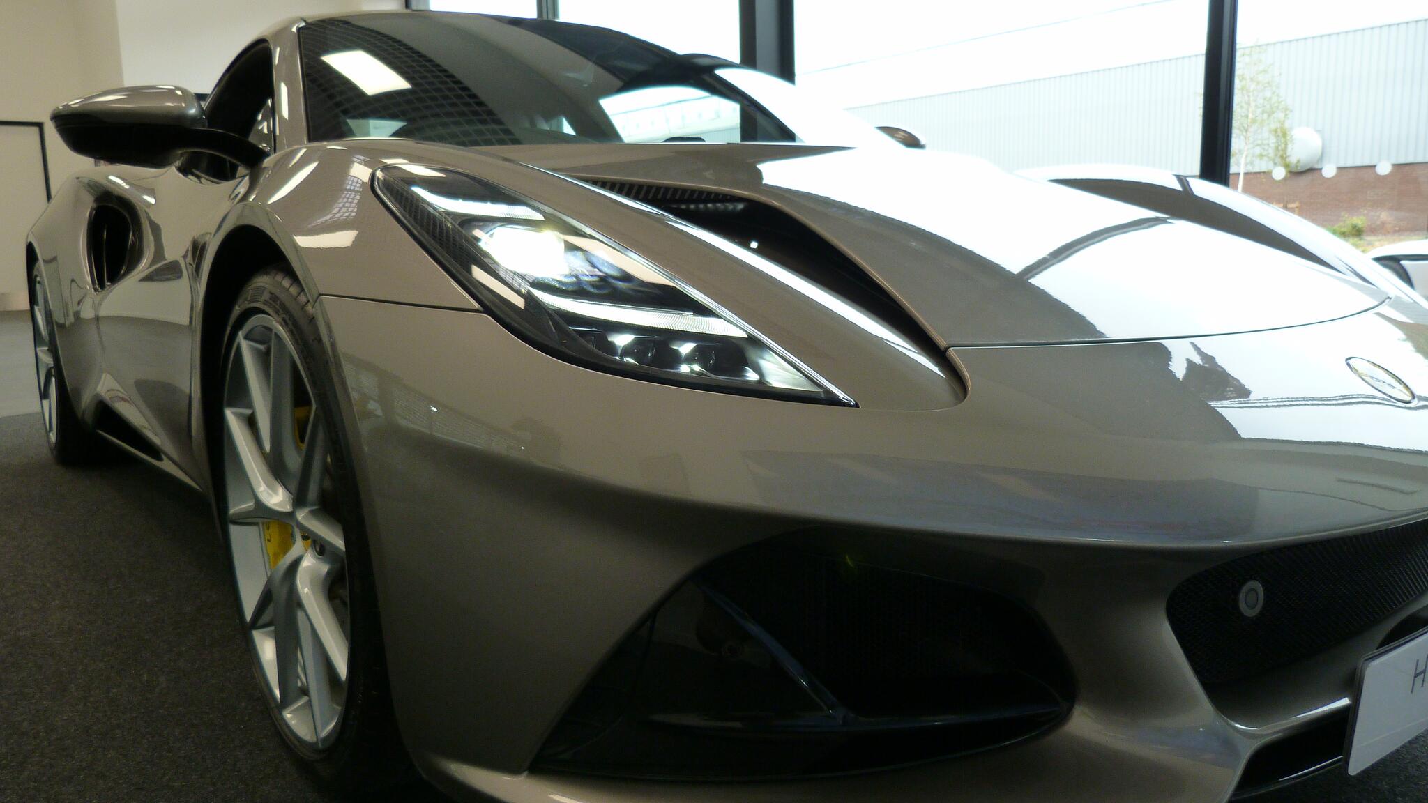 Lotus Emira view 40