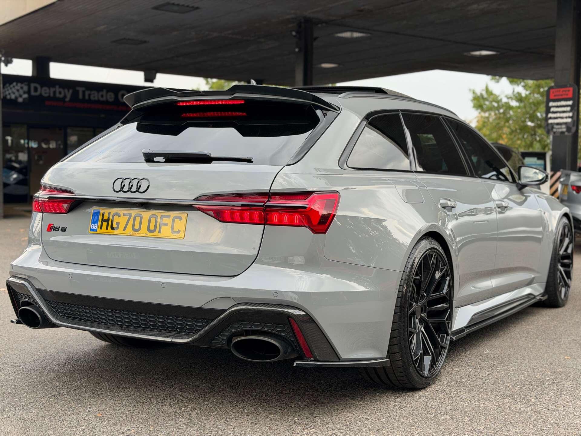 Audi RS6 Avant view 2