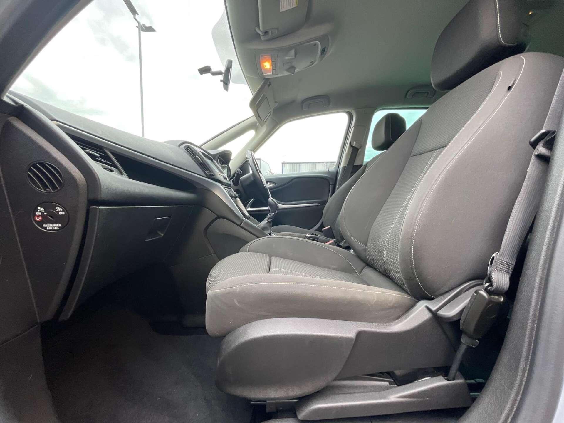 Vauxhall Zafira Tourer view 32