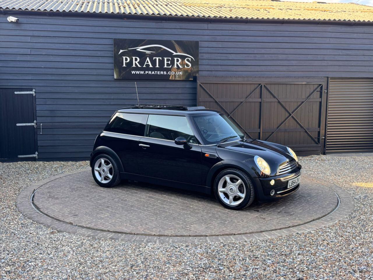 Mini Hatch view 18