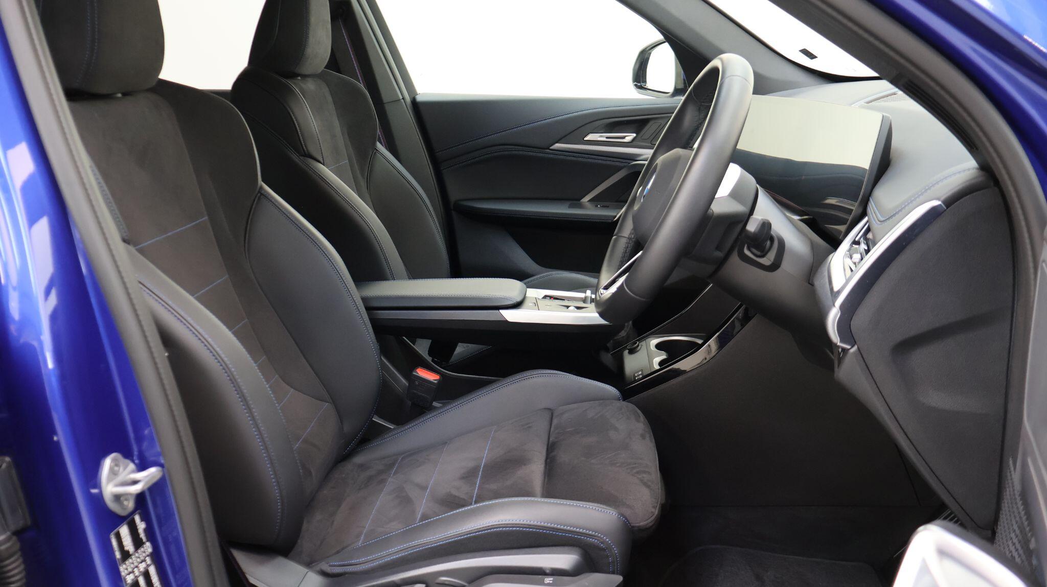 BMW iX1 view 11
