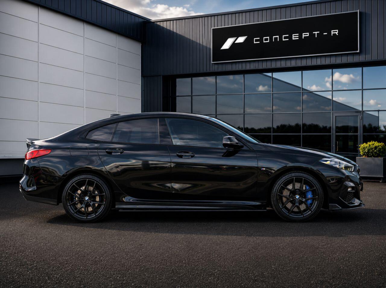 BMW 2 Series view 2