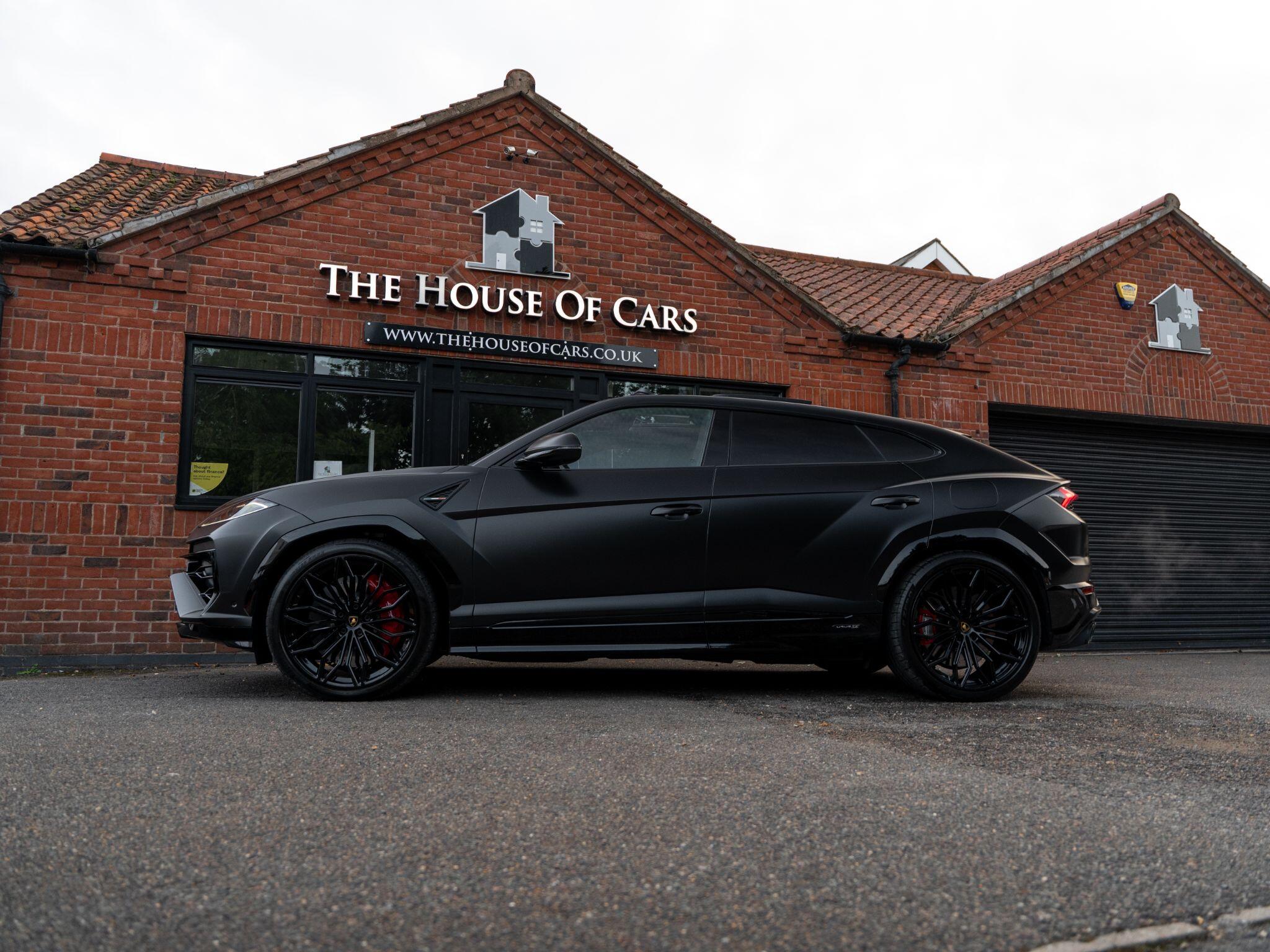 Lamborghini Urus view 19