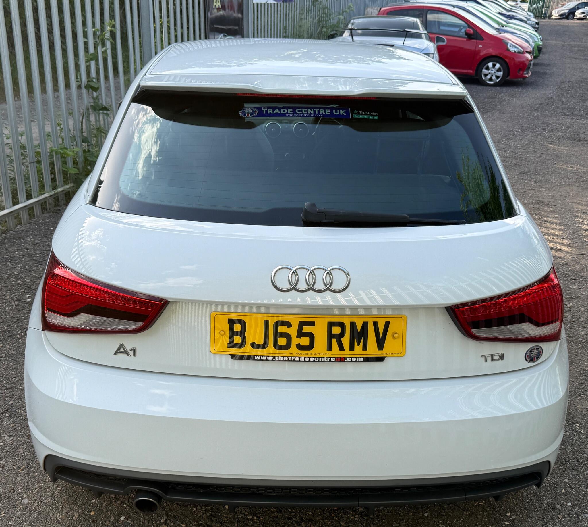 2015 Audi A1 image 11