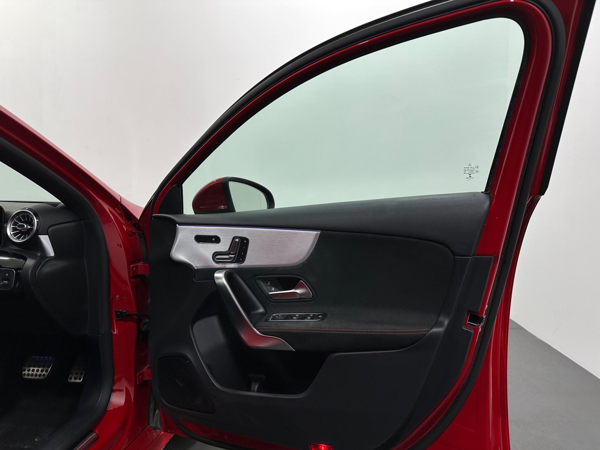 Mercedes-Benz A-Class view 34
