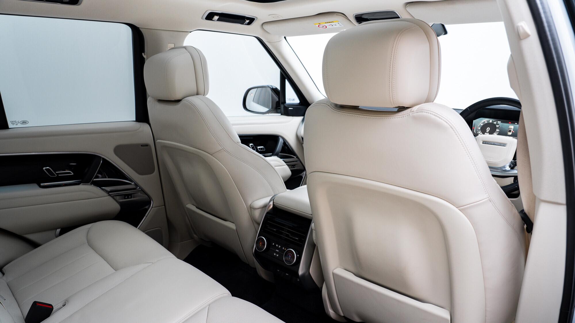 Land Rover Range Rover view 19