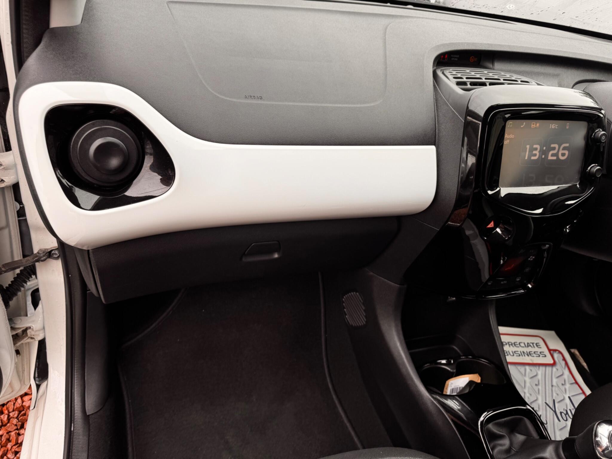 Toyota Aygo view 14