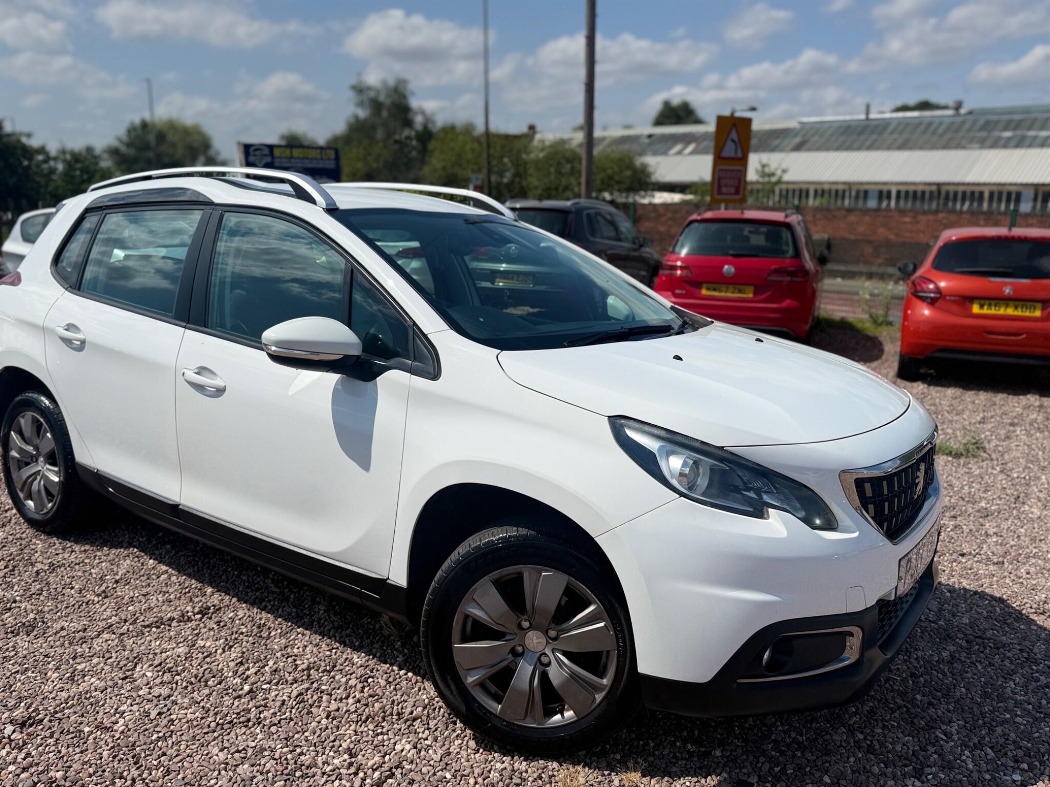 Peugeot 2008 view 9