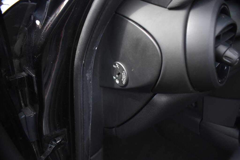 Mini Hatch view 33