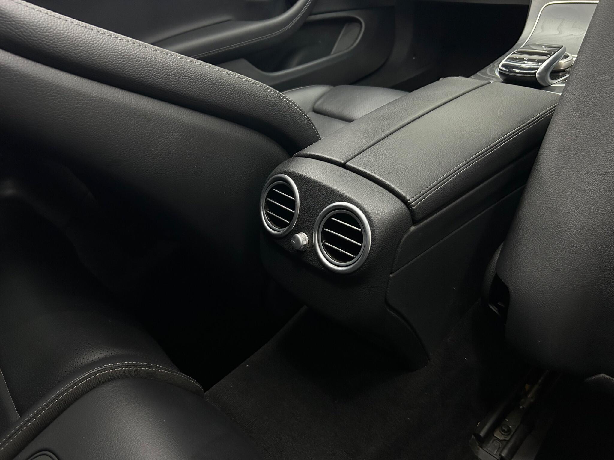 Mercedes-Benz C-Class view 55