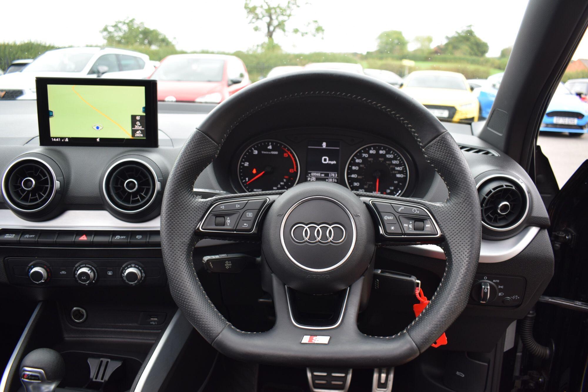 Audi Q2 view 10
