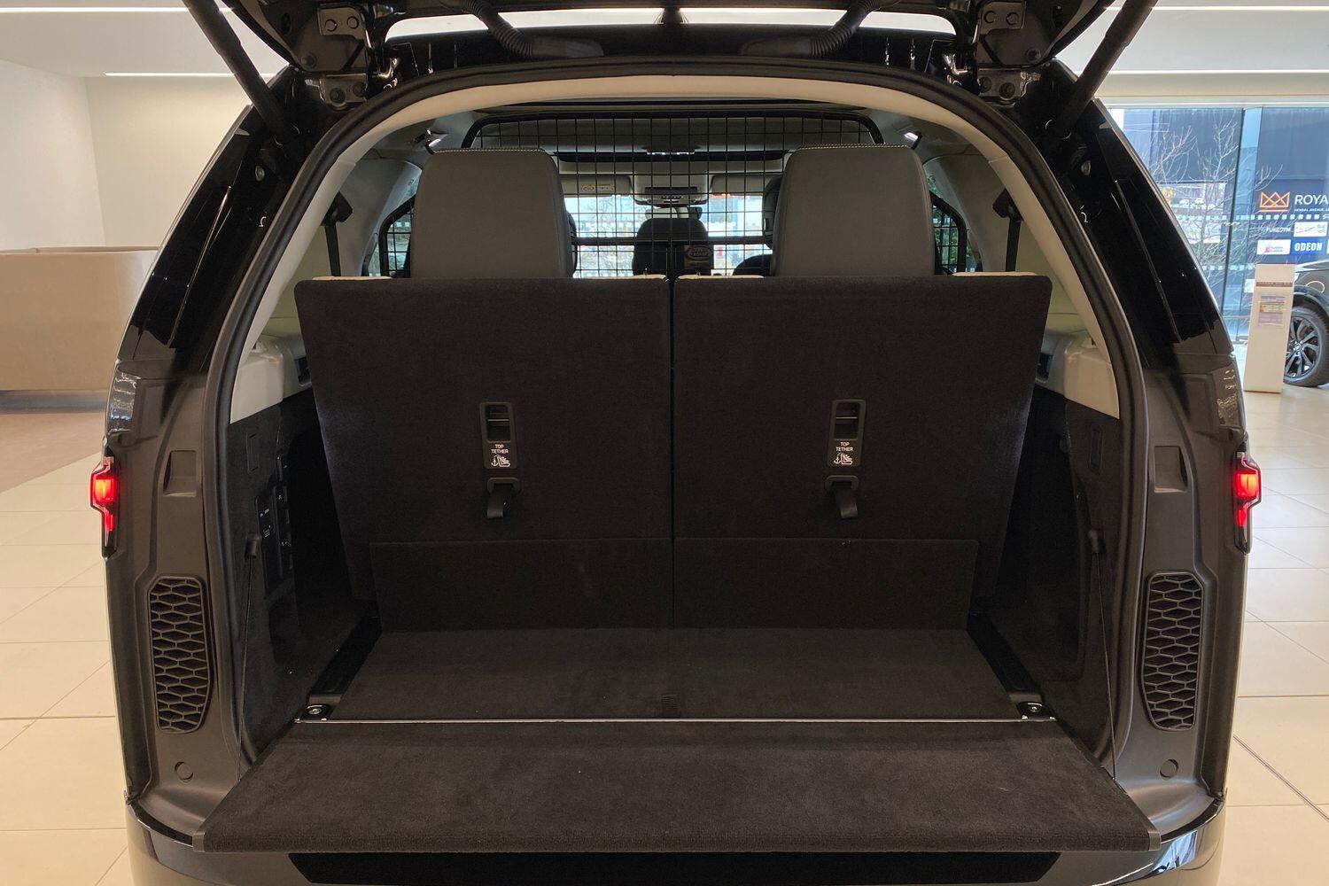 Land Rover Discovery view 41