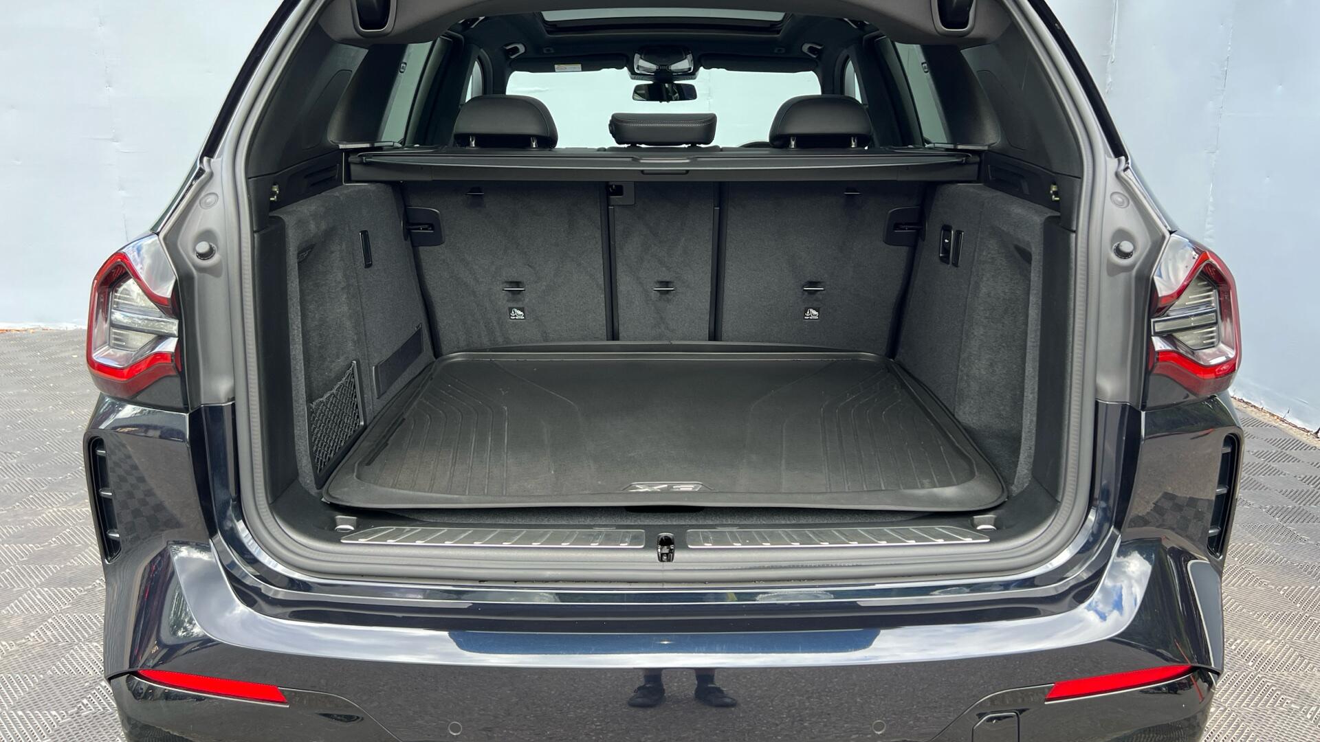 BMW X3 view 13