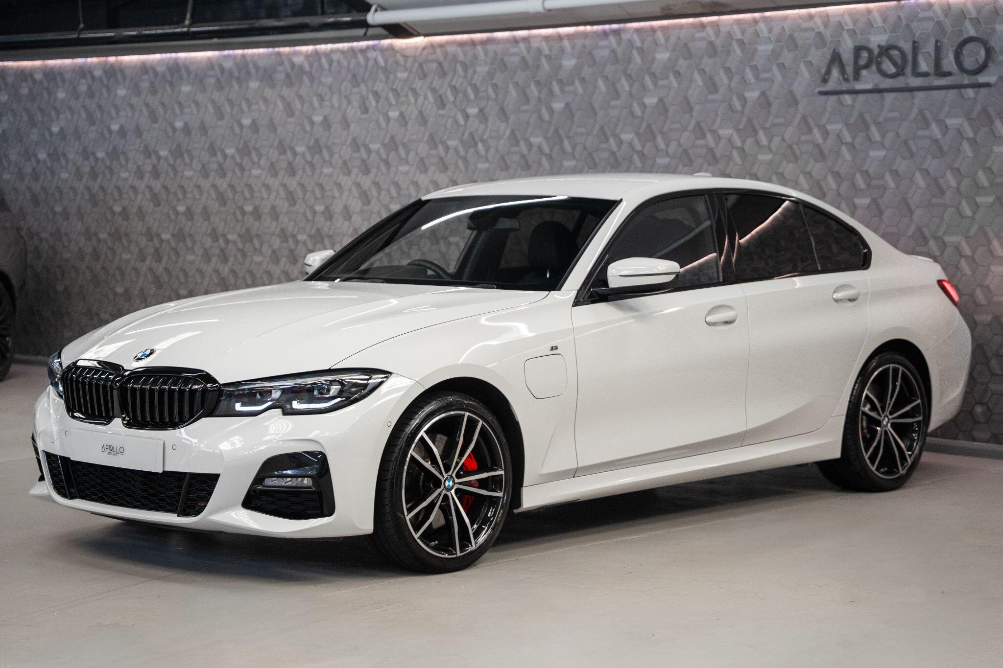BMW 3 Series view 8
