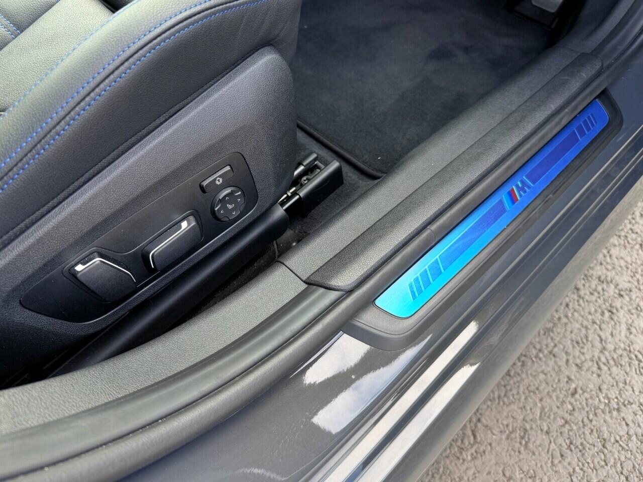 BMW 3 Series view 34