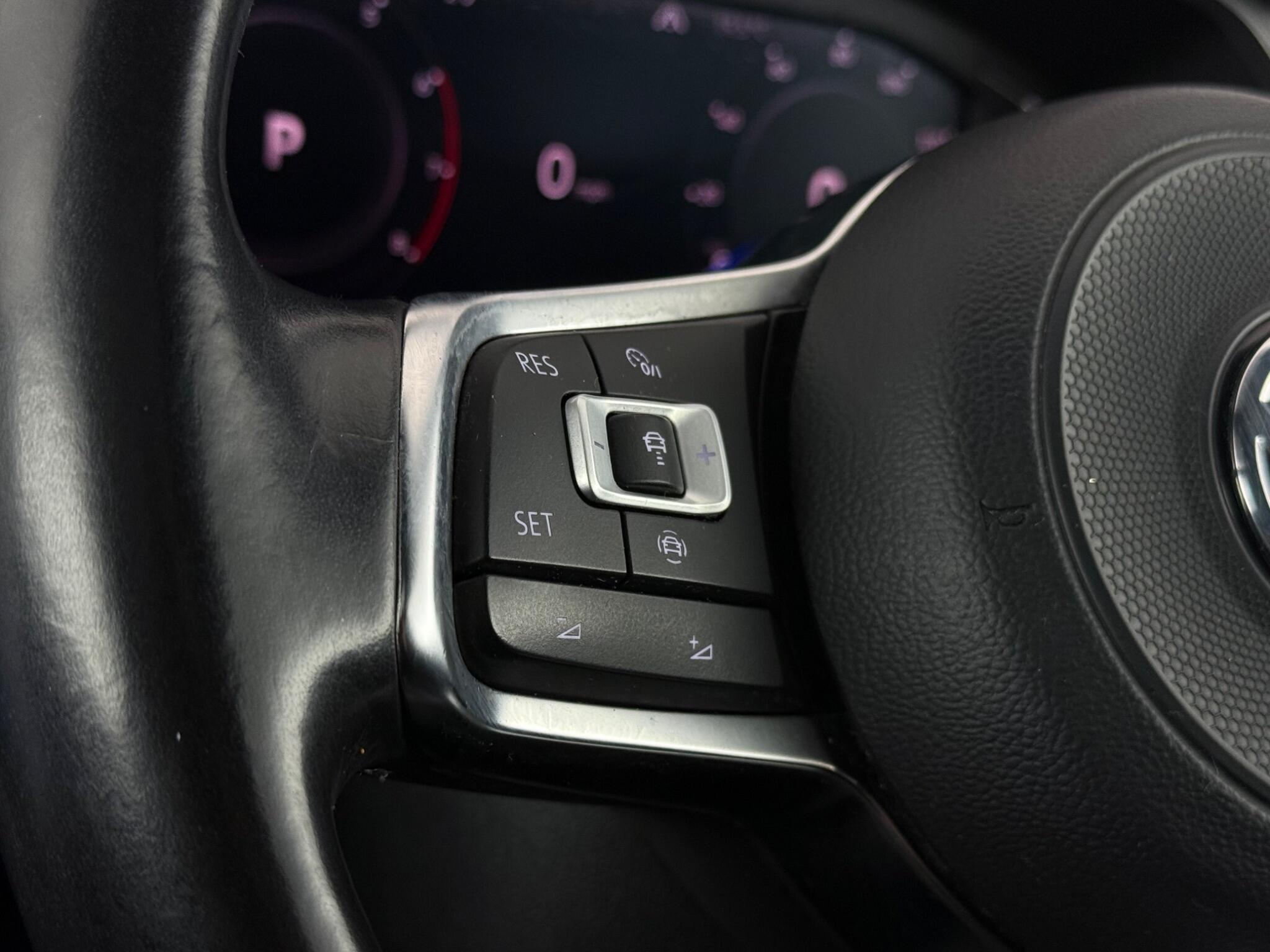 Volkswagen Tiguan view 15