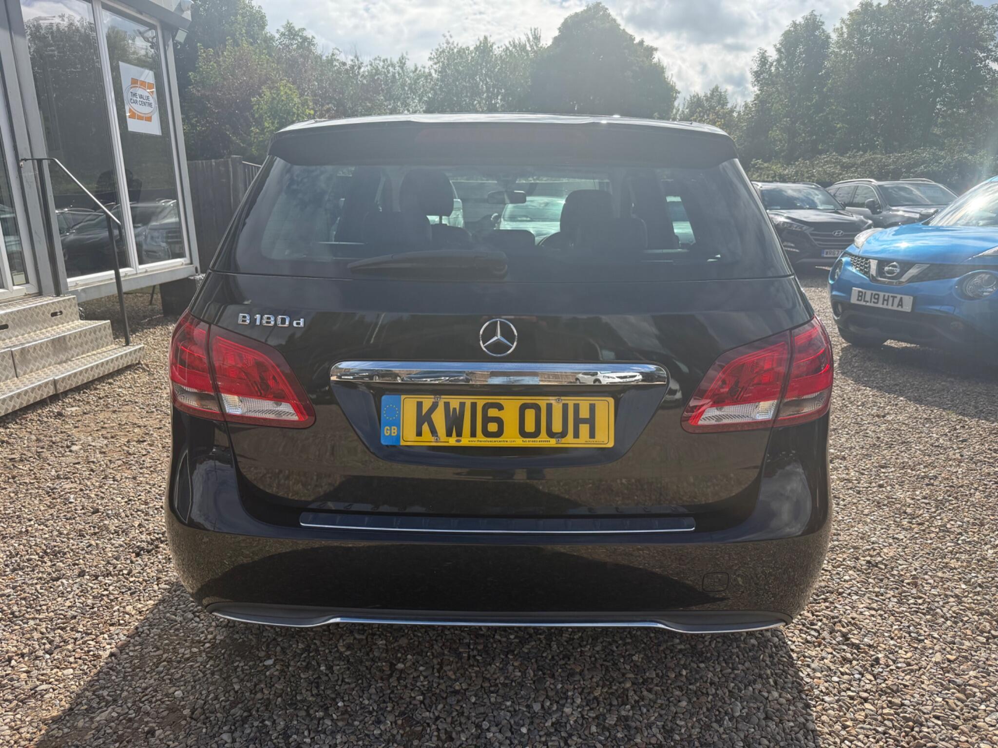 Mercedes-Benz B-Class view 4
