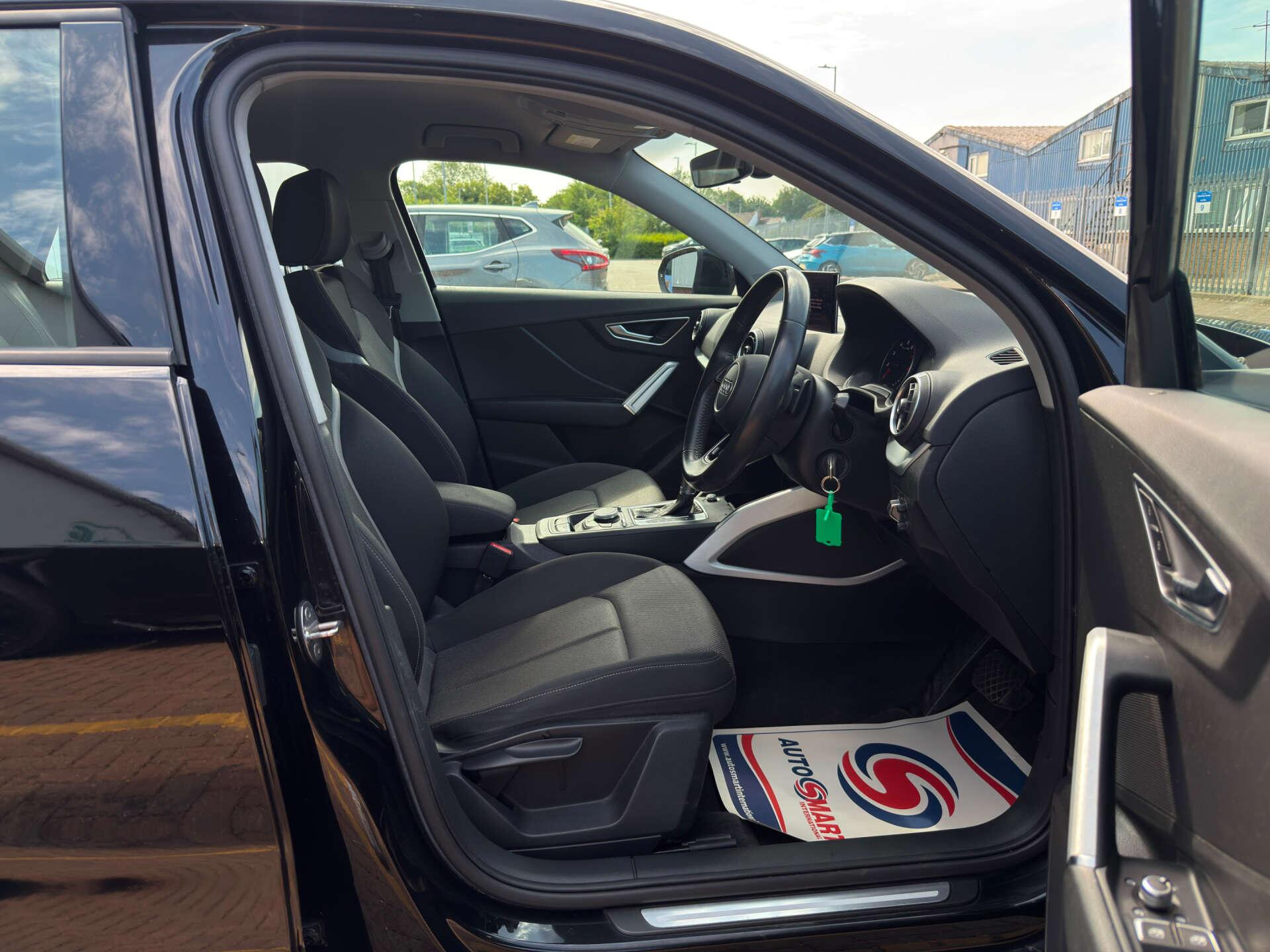 Audi Q2 view 22