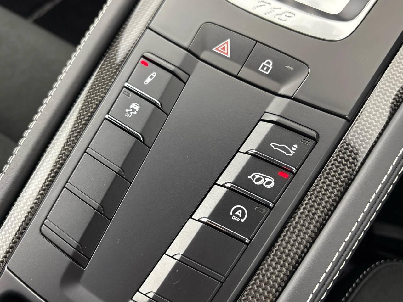 Porsche Cayman view 25
