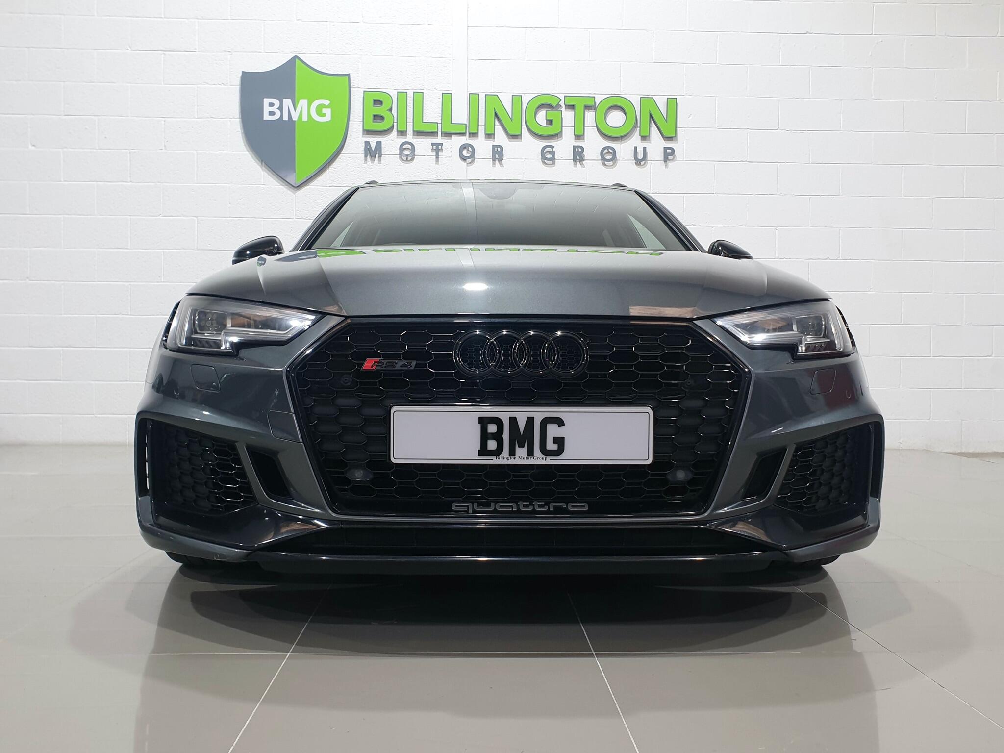 Audi RS4 view 2