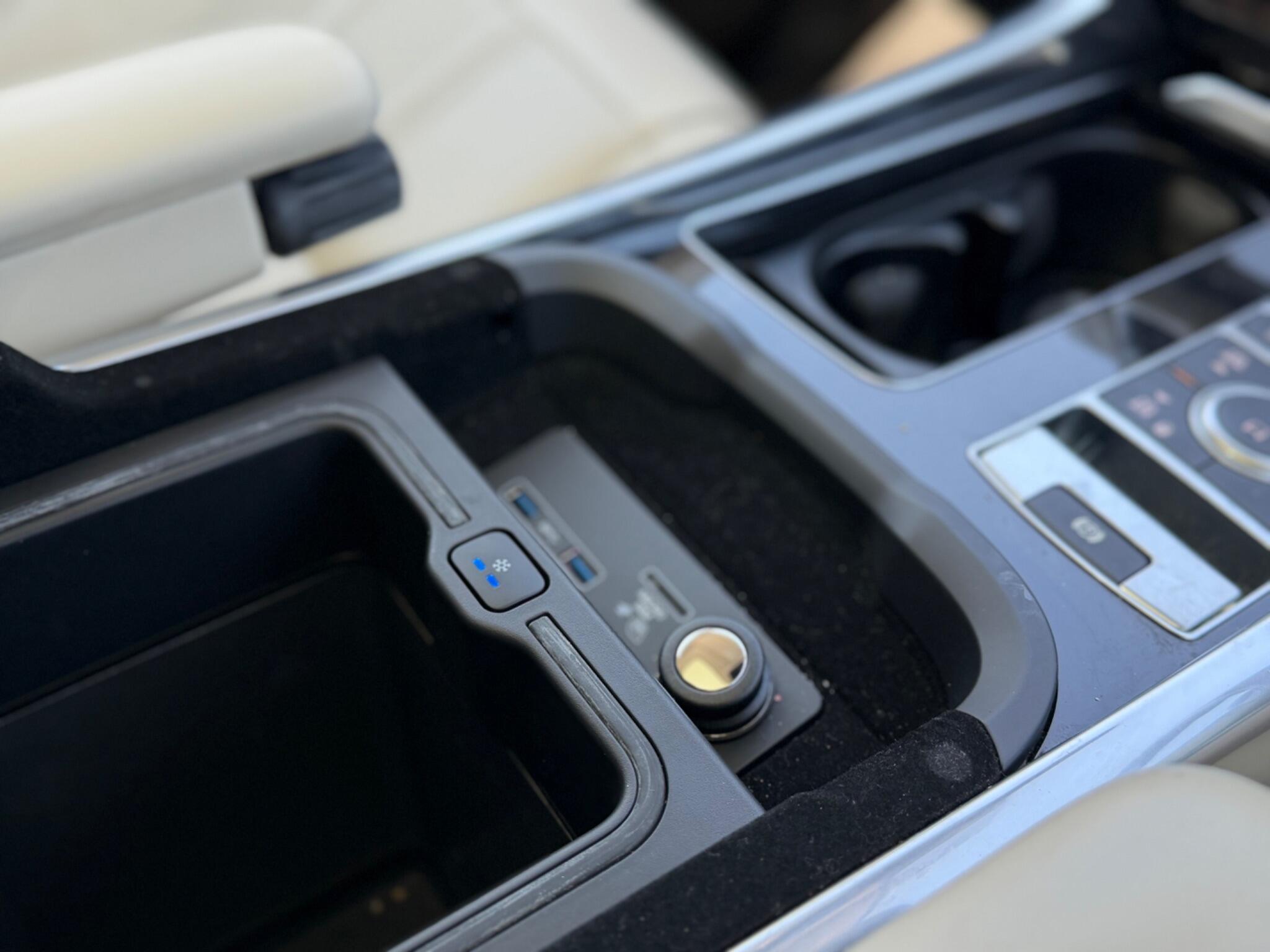 Land Rover Range Rover Sport view 24