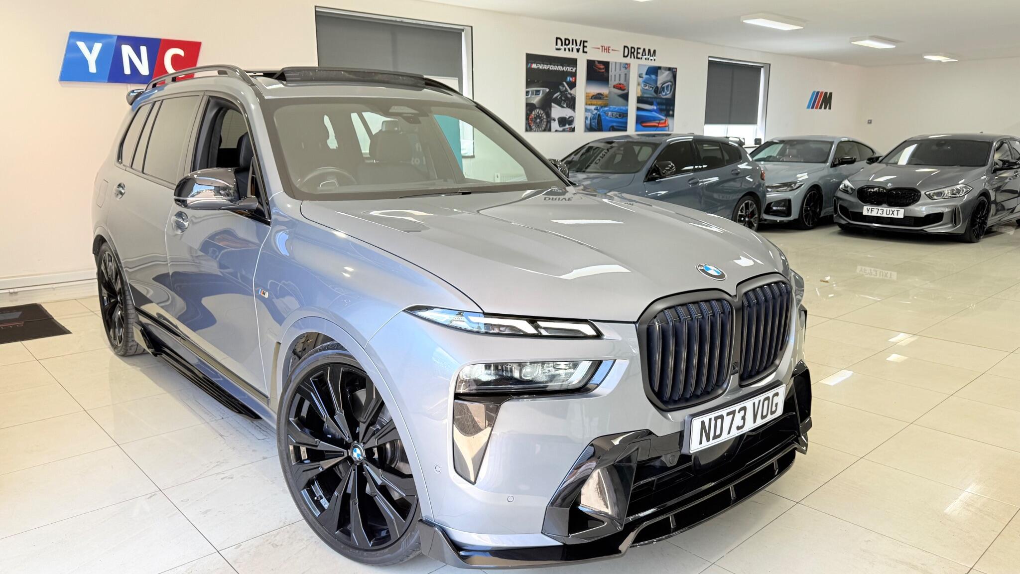 BMW X7 view 69