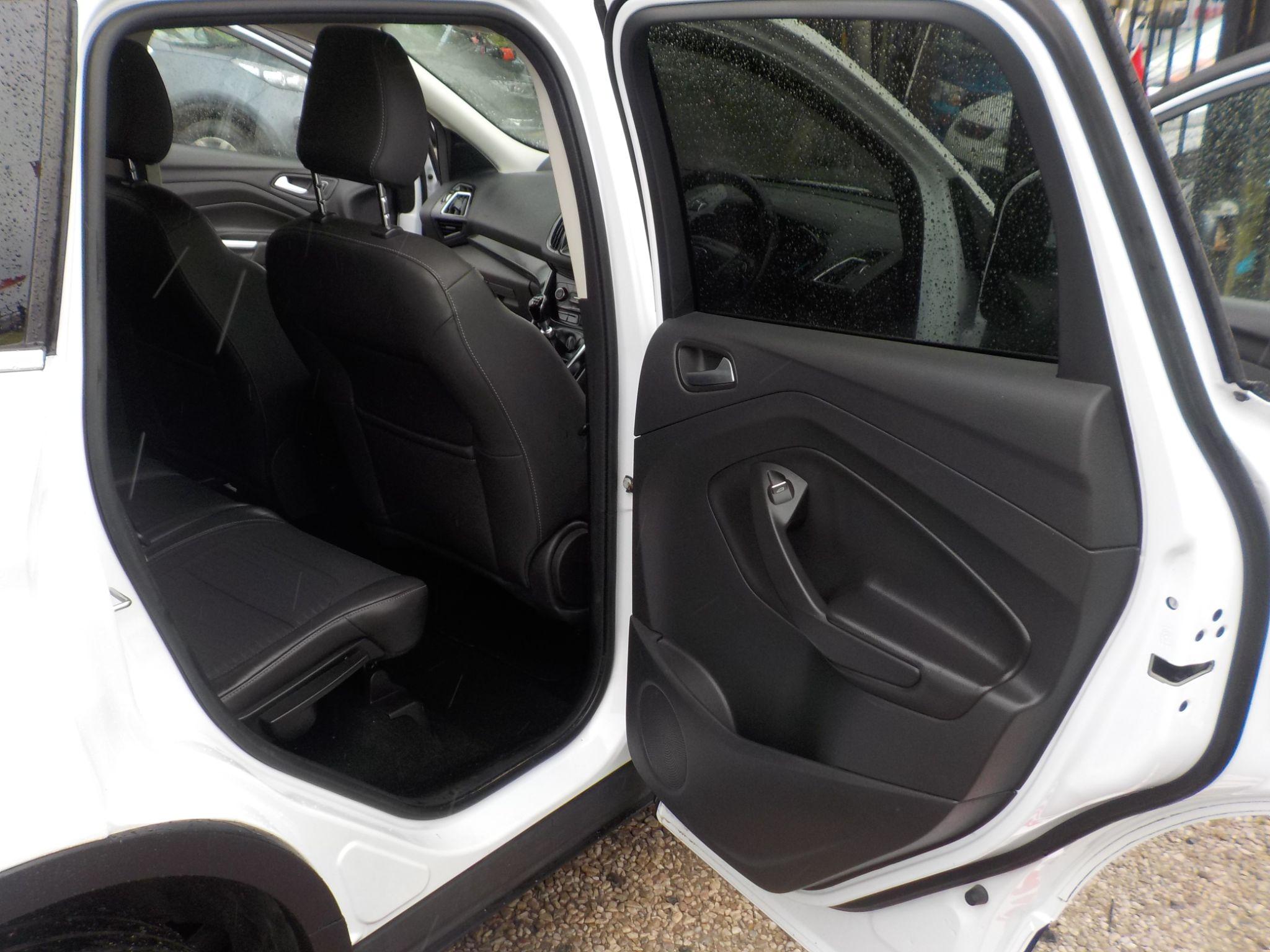 Ford Kuga 2.0 TDCi Titanium AWD Euro 6 (s/s) 5dr