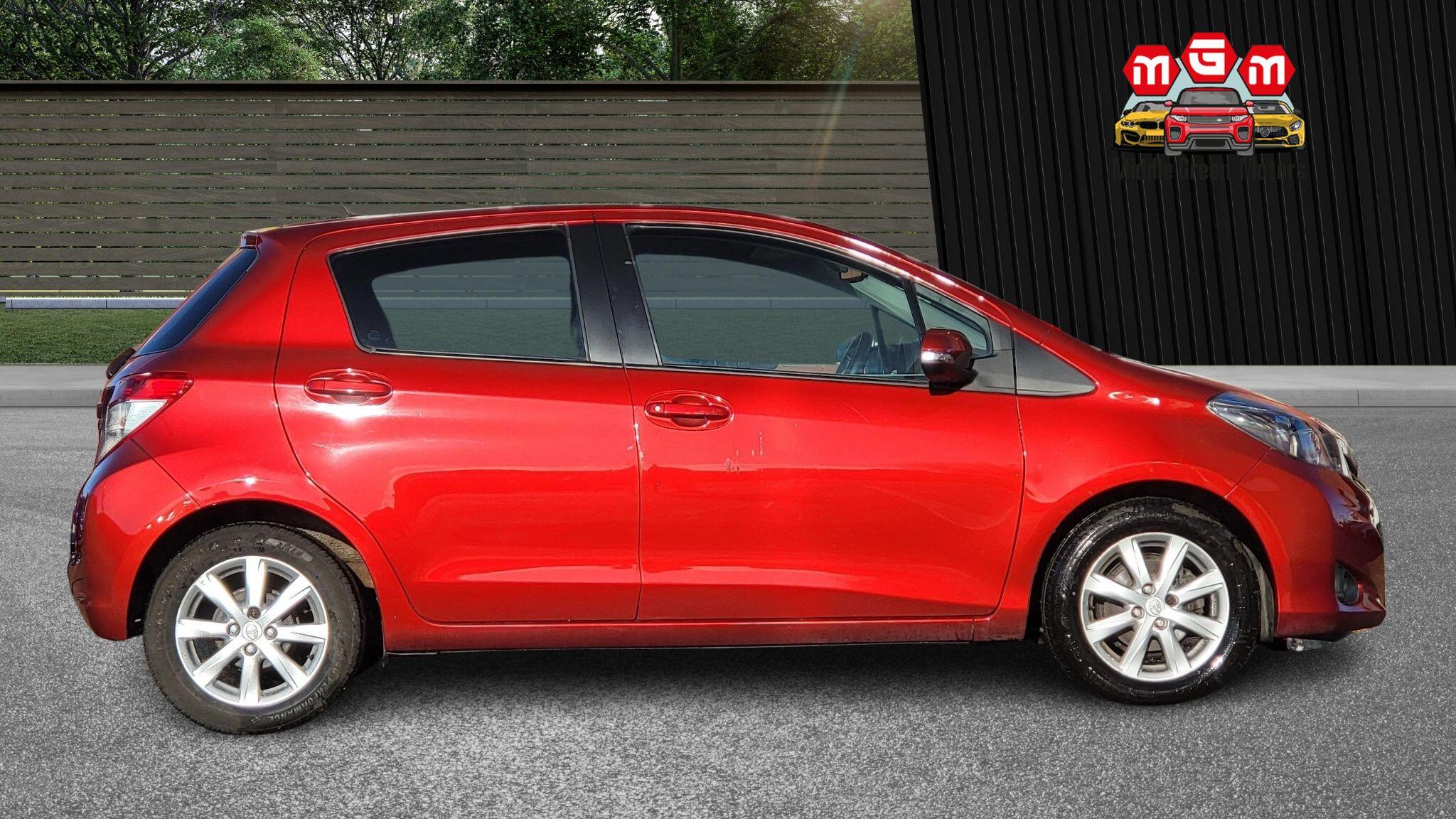 Toyota Yaris view 11