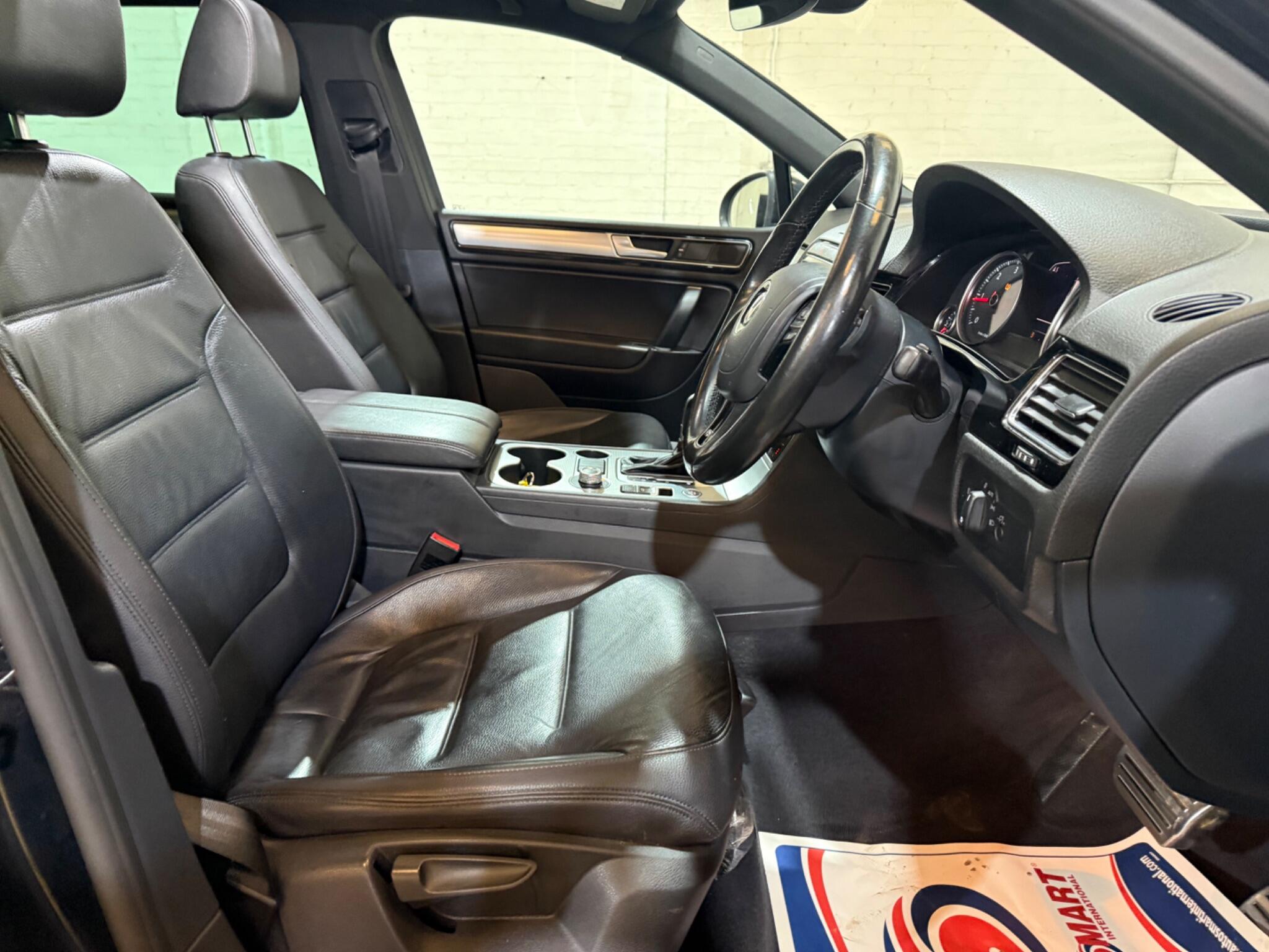 Volkswagen Touareg view 33