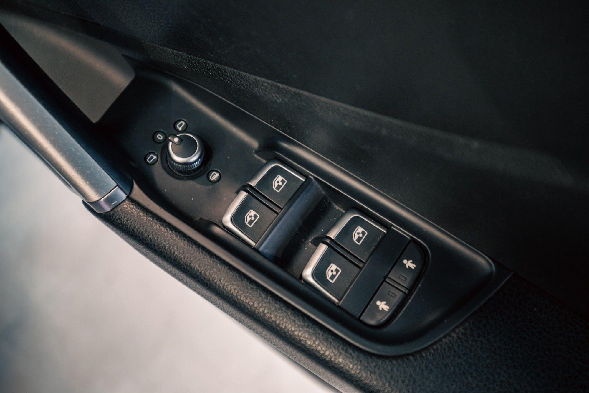 Audi Q2 view 11