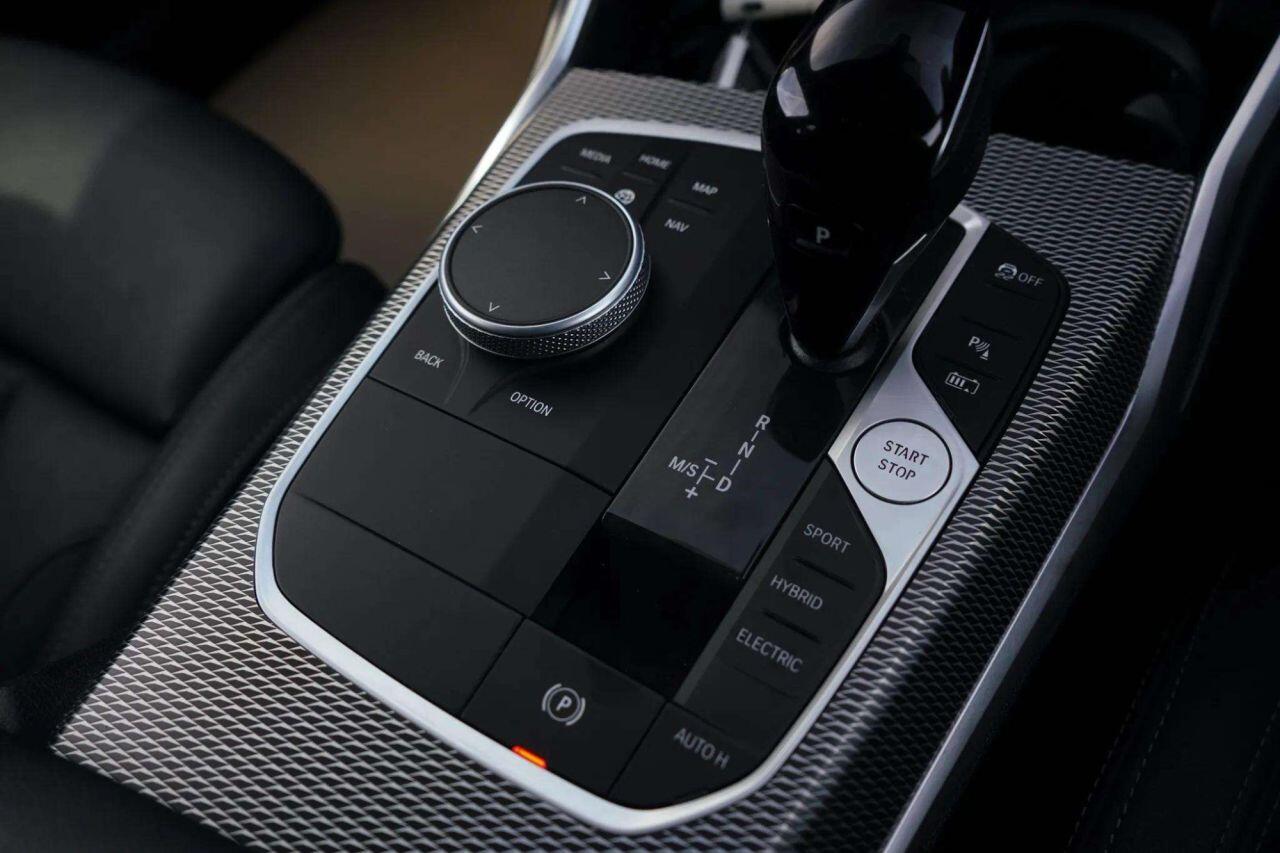 BMW 3 Series view 42