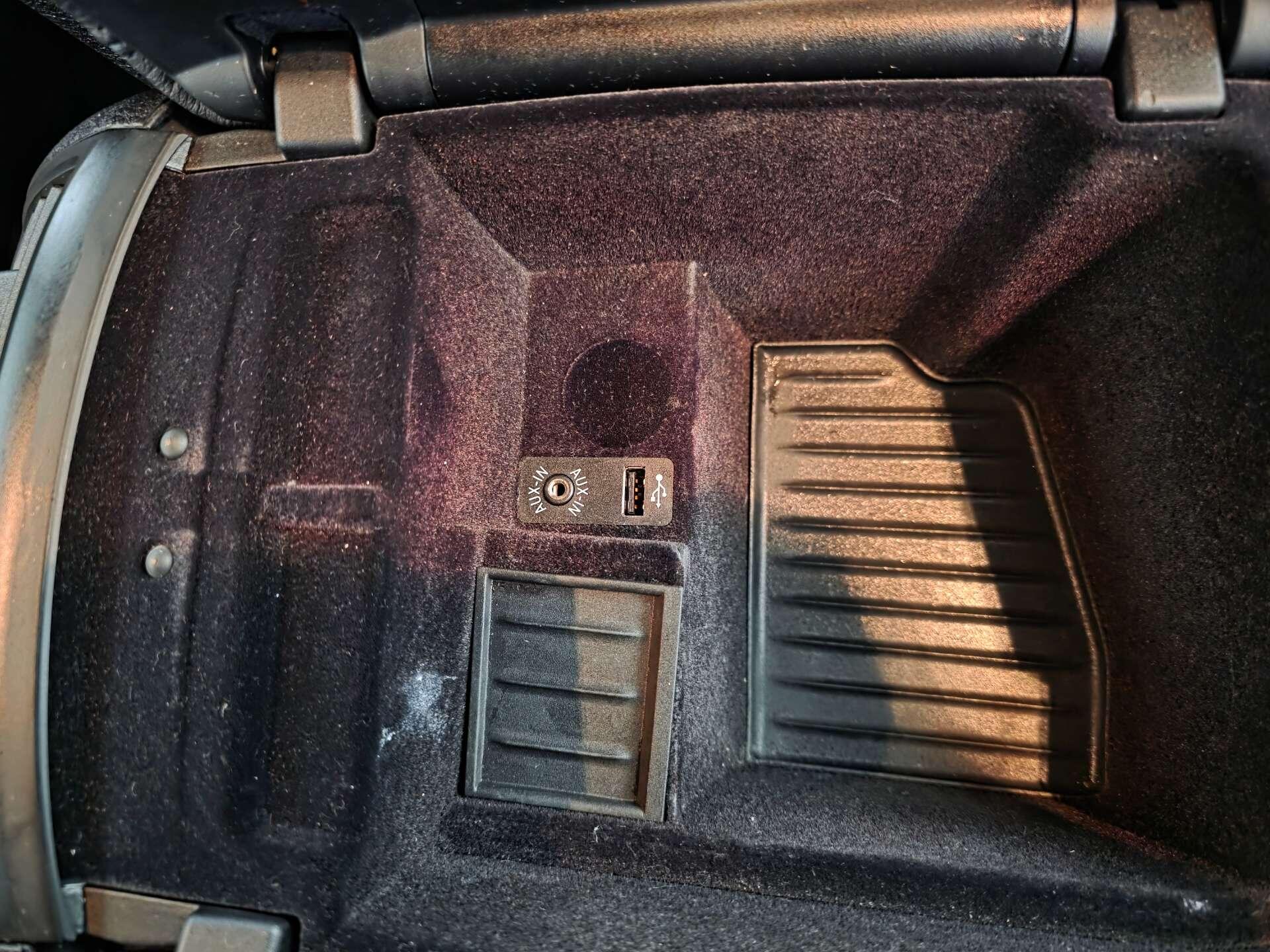 BMW 5 Series view 34