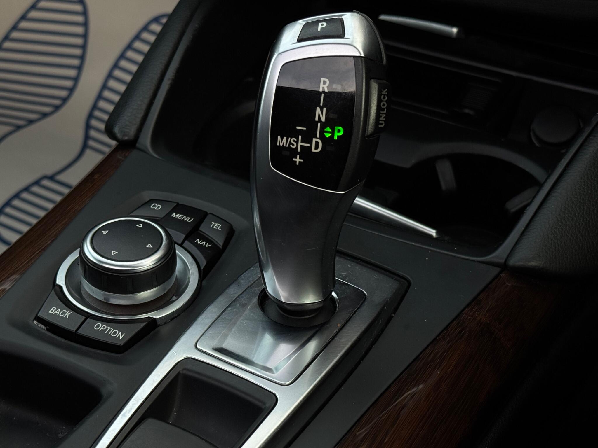 BMW X6 view 59