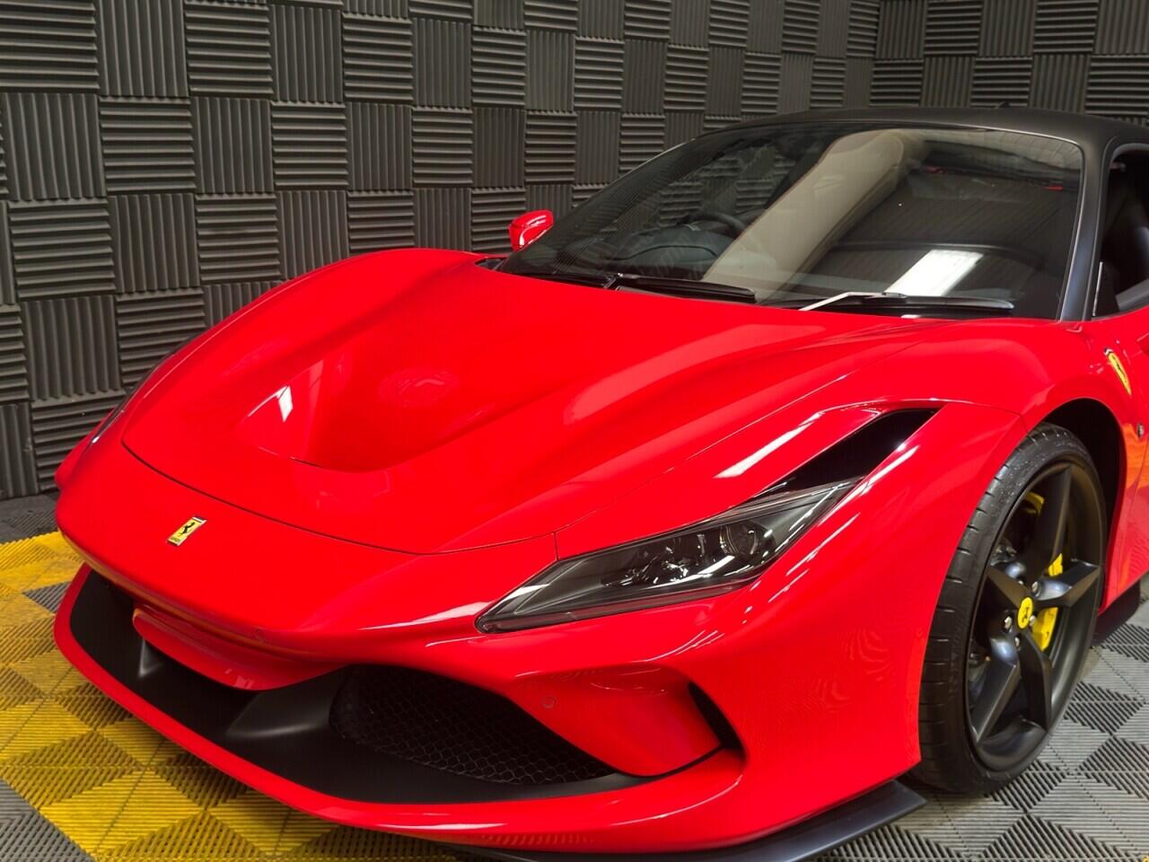 Ferrari F8 Tributo view 24