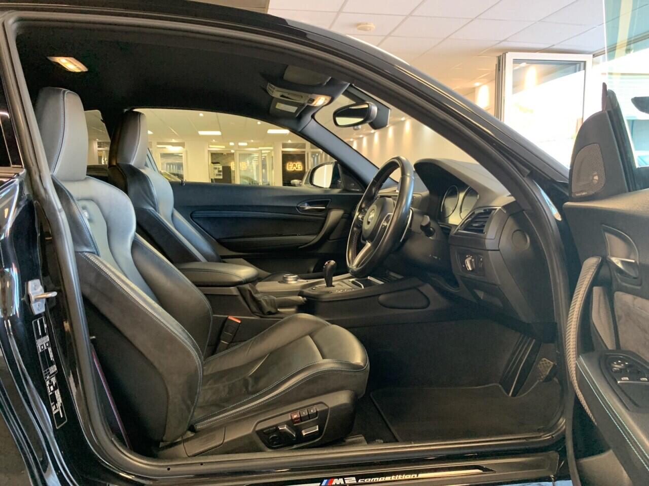 BMW M2 view 20