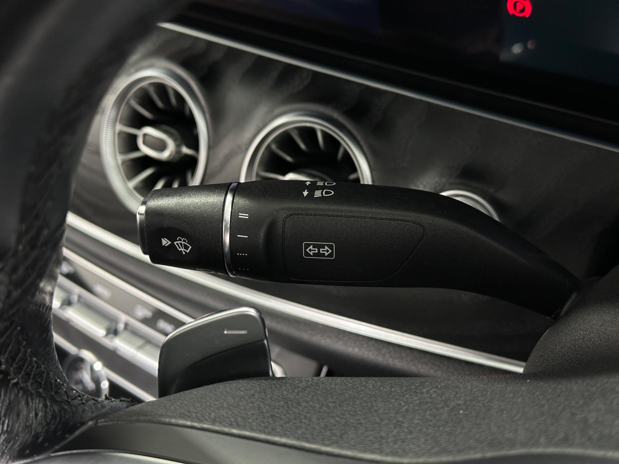 Mercedes-Benz E-Class view 14