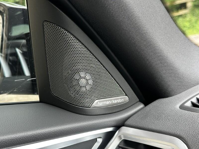 BMW i4 view 27