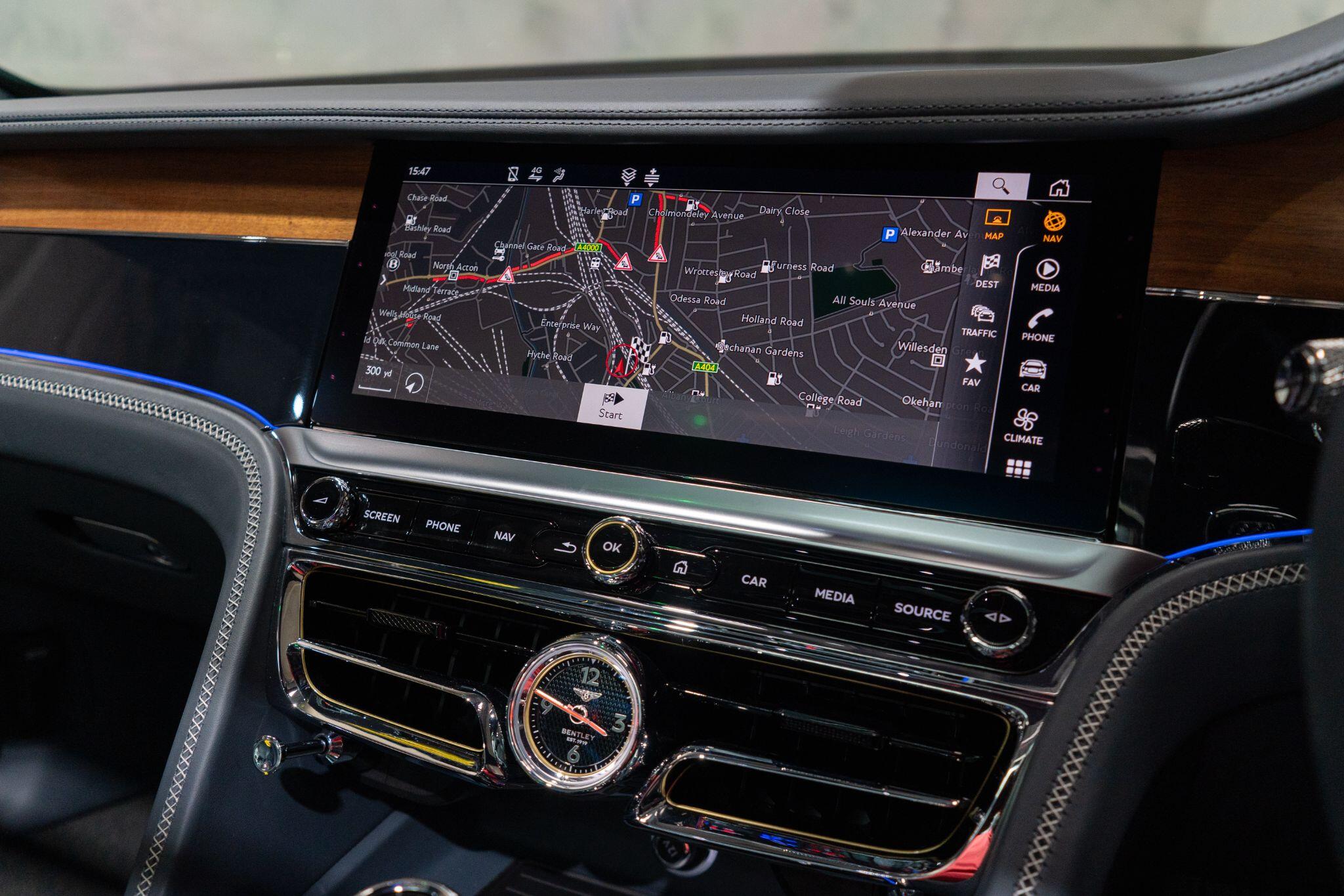 Bentley Flying Spur view 24