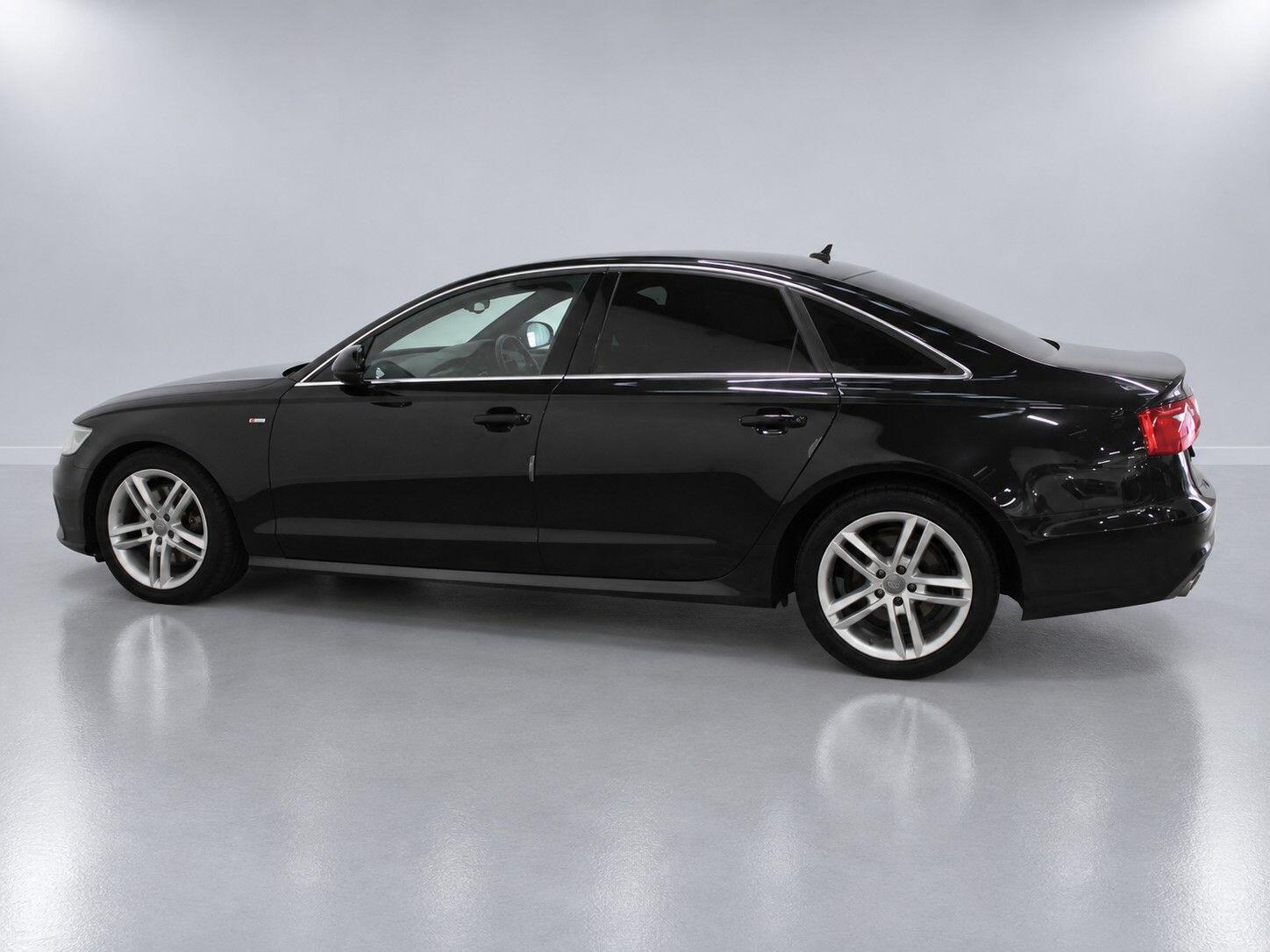 Audi A6 view 10